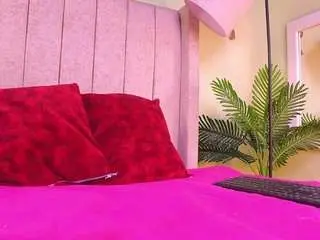 Rosethompson19  live sex cam