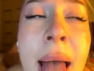 Hildegardegoffigan  live sex cam