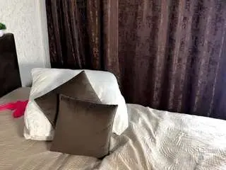 Hildegardegoffigan  live sex cam
