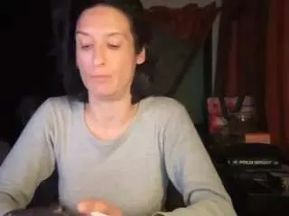 Milfalicious89  live sex cam