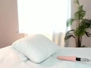 Naomisunset  live sex cam