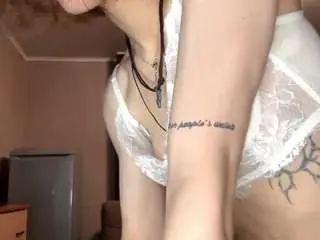 Victorianguyen  live sex cam