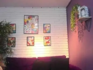 Milu-collins  live sex cam