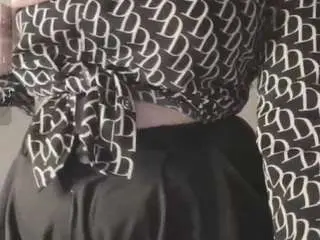 Xtoni  live sex cam