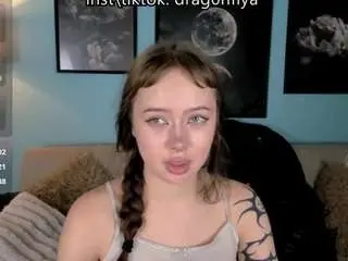 Dragonflya  live sex cam