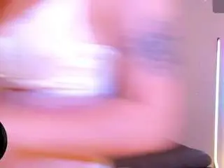 Lilith2  live sex cam