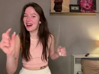 Monafulford  live sex cam