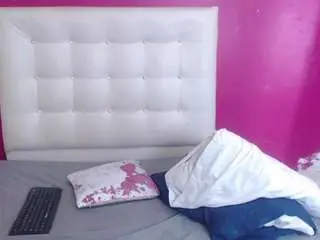 Secrett-desiree  live sex cam