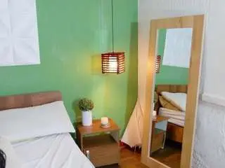 Secrett-desiree  live sex cam