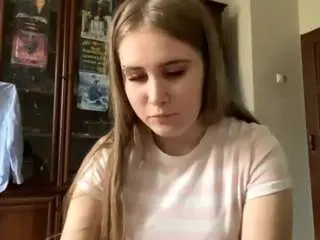 Farrahyeatts  live sex cam