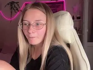 Kalisoltero  live sex cam
