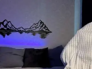 Ladysunrise12  live sex cam
