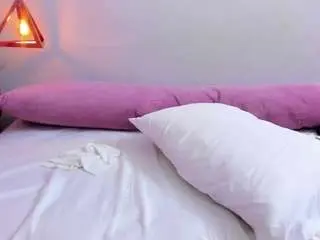 Megansaaenz  live sex cam