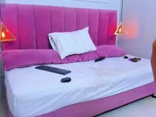 Megansaaenz  live sex cam