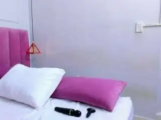 Megansaaenz  live sex cam