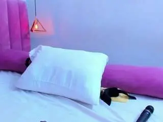 Megansaaenz  live sex cam