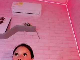 Alma-rivers  live sex cam