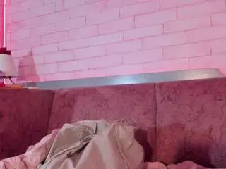 Alma-rivers  live sex cam