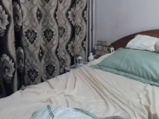 Queentwerk  live sex cam