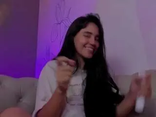 Sofi-cutiee  live sex cam
