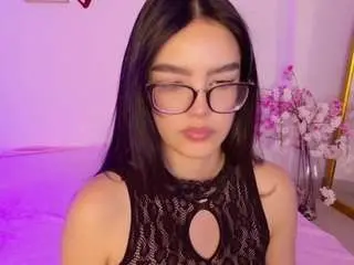 Sweettirenn  live sex cam