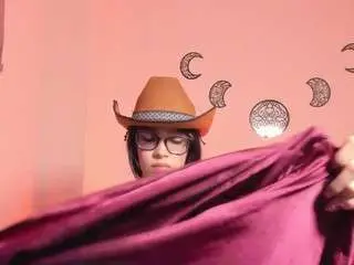 Sweettirenn  live sex cam