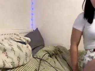 Wildaroane  live sex cam