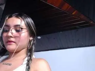 Antonellasweetlittle  live sex cam