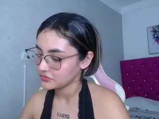 Antonellasweetlittle  live sex cam