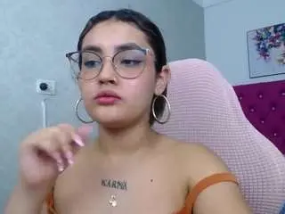 Antonellasweetlittle  live sex cam