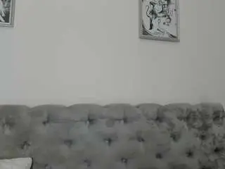 Vampi-dd  live sex cam