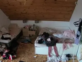 Voyeurcam-julmodels-whitebed-2  live sex cam