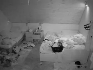 Voyeurcam-julmodels-whitebed-2  live sex cam