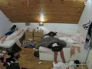 Voyeurcam-julmodels-whitebed-2  live sex cam