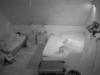 Voyeurcam-julmodels-whitebed-2  live sex cam