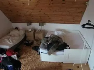 Voyeurcam-julmodels-whitebed-2  live sex cam