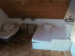 Voyeurcam-julmodels-whitebed-2  live sex cam