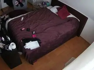 Voyeurcam-julmodels-whitebed-2  live sex cam