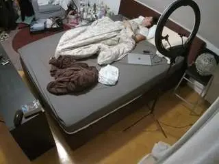 Voyeurcam-julmodels-whitebed-2  live sex cam