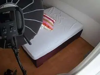 Voyeurcam-julmodels-whitebed-2  live sex cam