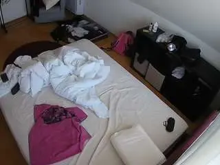 Voyeurcam-julmodels-whitebed-2  live sex cam