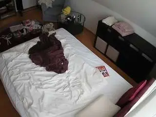 Voyeurcam-julmodels-whitebed-2  live sex cam