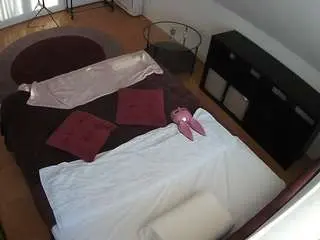 Voyeurcam-julmodels-whitebed-2  live sex cam