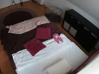 Voyeurcam-julmodels-whitebed-2  live sex cam