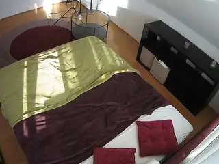 Voyeurcam-julmodels-whitebed-2  live sex cam