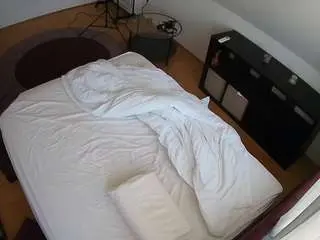 Voyeurcam-julmodels-whitebed-2  live sex cam