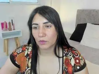 Gia-fox  live sex cam