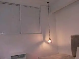 Gia-fox  live sex cam