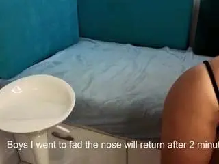Refugioslomba  live sex cam