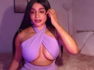 Destinnemills  live sex cam